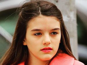 Anak Artis Beranjak Dewasa, Ini 6 Persamaan Shiloh Jolie-Pitt dan Suri Cruise