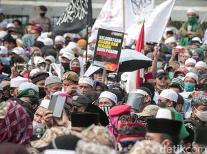 Tolak UU Cipta Kerja, PA 212 dkk Akan Demo di Depan Istana Hari Ini Tolak UU Cipta Kerja, PA 212 dkk Akan Demo di Depan Istana Hari Ini