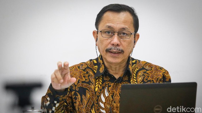 Ketua Komnas HAM Ahmad Taufan Damanik bersama para anggota meninjau terkait tugas TNI dalam mengatasi aksi terorisme.