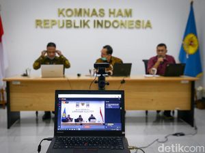 Komnas HAM Serahkan Laporan Penembakan Pendeta di Papua ke Jokowi Komnas HAM Serahkan Laporan Penembakan Pendeta di Papua ke Jokowi