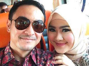 Diceraikan Istri, Zumi Zola Pernah Putuskan Ayu Dewi Lewat SMS Diceraikan Istri, Zumi Zola Pernah Putuskan Ayu Dewi Lewat SMS