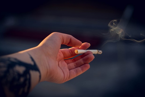 Rokok/ Sumber: Pexels.com Kebiasaan merokok dapat menjadi salah satu penyebab kanker payudara.