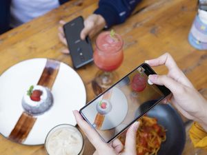 Starter Pack Jadi Content Creator buat Bikin Vlog di YouTube Starter Pack Jadi Content Creator buat Bikin Vlog di YouTube