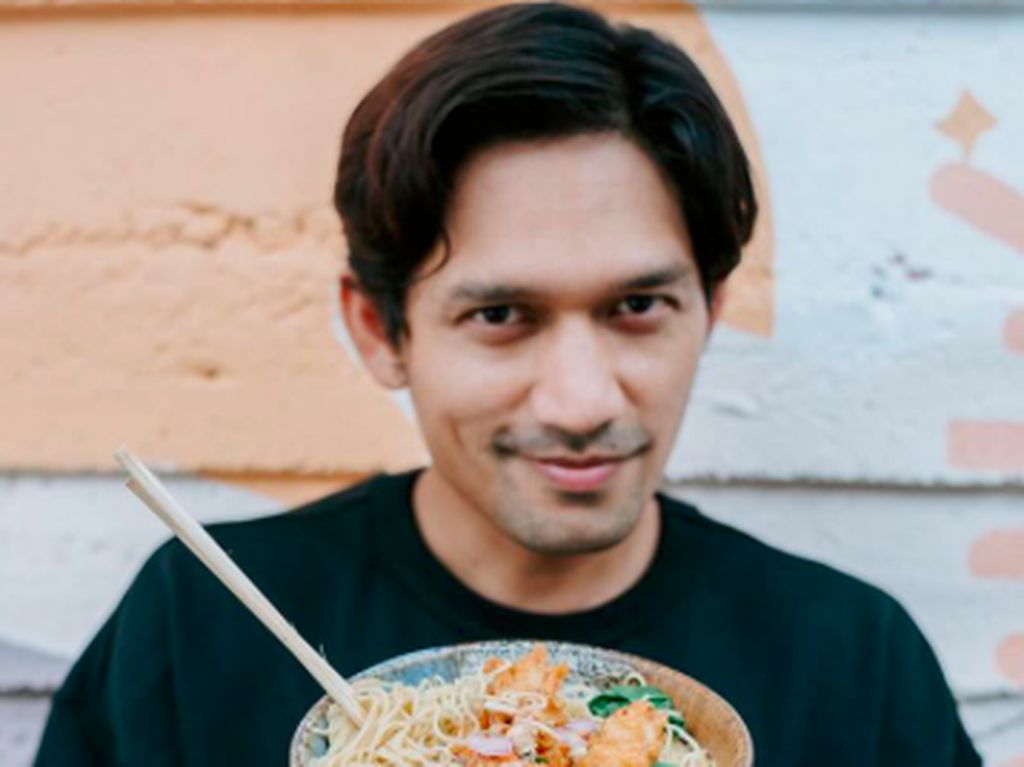 5 Artis Jualan Makanan Online Saat Corona, Menunya Bikin Ngiler! 5 Artis Jualan Makanan Online Saat Corona, Menunya Bikin Ngiler!