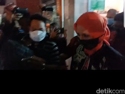2,5 Jam di Kantor Kejari, Sedang Apa Bupati Jember?