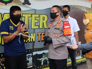 Polisi: Ritual Mandi Kembang Dukun Cabul di Depok Dilakukan Tiap Malam Jumat Polisi: Ritual Mandi Kembang Dukun Cabul di Depok Dilakukan Tiap Malam Jumat
