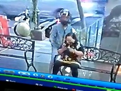 Wanita Ini Dijambret, Kesatria Penolong Jatuh Saat Kejar Pelaku