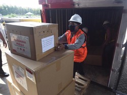 Pertamina Serahkan 305 Ventilator ke Rumah Sakit BUMN di Indonesia