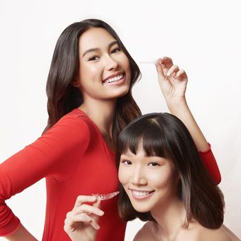 Aligner rata untuk meratakan gigi