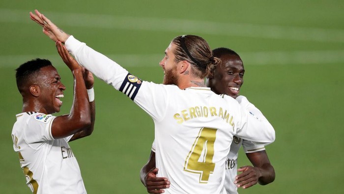 MADRID, SPAIN - JUNE 24:   Sergio Ramos of Real Madrid celebrates scoring his sides second goal during the Liga match between Real Madrid CF and RCD Mallorca at Estadio Alfredo Di Stefano on June 24, 2020 in Madrid, Spain. (Photo by Gonzalo Arroyo Moreno/Getty Images)