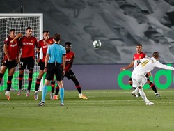 Mantul! Gol Tendangan Bebas Sergio Ramos Ala David Beckham