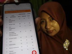 Pembagian Rapor Online Jadi New Normal di Dunia Pendidikan