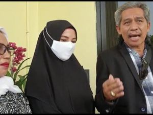 Limbad Resmi Cerai, Ini Isi Hati Benazir Selama Jadi Istri Limbad Resmi Cerai, Ini Isi Hati Benazir Selama Jadi Istri