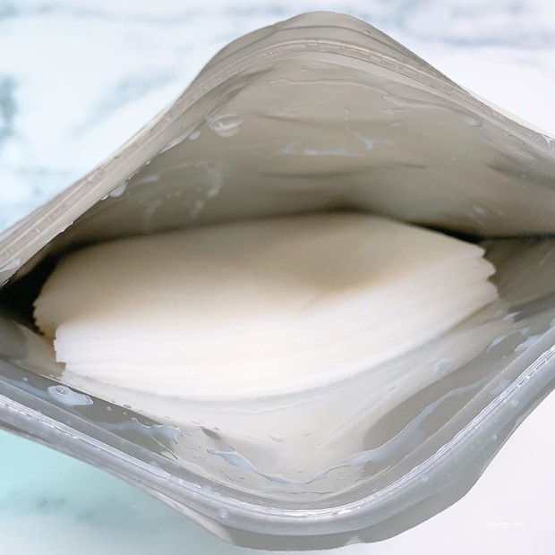 Kemasan/Foto: instagram.com/hrm.lvc Isi kemasan Keana Rice Mask