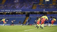 City sempat membalas lewat gol tendangan bebas Kevin de Bruyne di menit ke-55. AP Photo/Julian Finney,Pool.