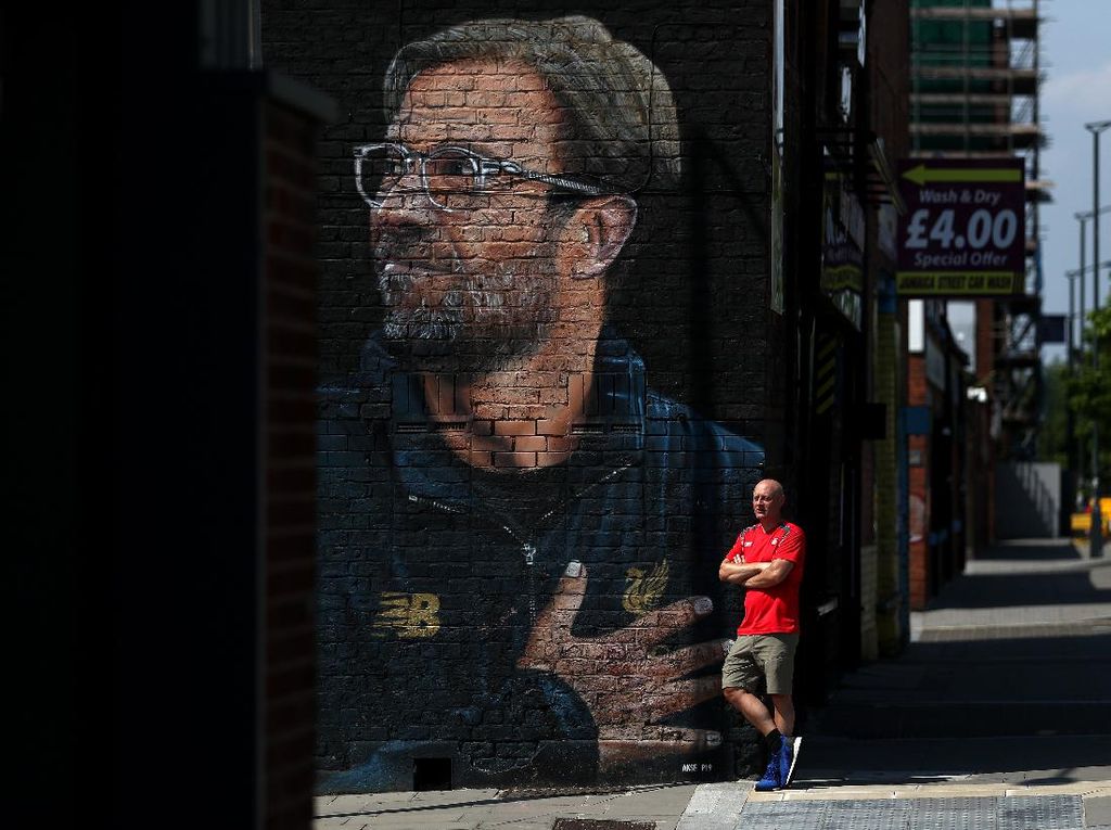 Klopp: Habis Menangis Langsung Joget Klopp: Habis Menangis Langsung Joget