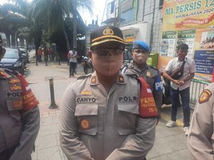 Kawal Long March DPC PDIP Jakut, Polisi Minta Massa Jaga Jarak-Pakai Masker