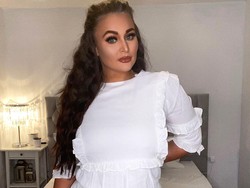 Escort Cantik Jadi Kontroversi Dikabarkan Dihamili Pemain Liga Inggris