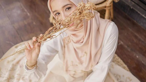 5 Gaya Laudya Cynthia Bella Rilis Busana di Tengah Isu Keretakan Rumah Tangga