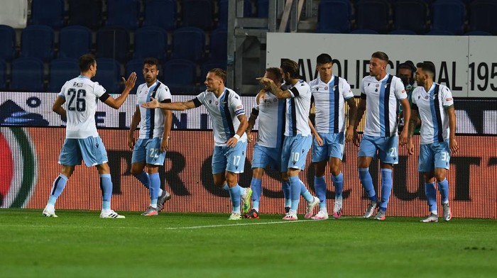 BERGAMO, ITALY - JUNE 24:  Manuel Lazzari of SS Lazio celebrates after scoring the opening goal during the Serie A match between Atalanta BC and  SS Lazio at Gewiss Stadium on June 24, 2020 in Bergamo, Italy.  (Photo by Claudio Villa/Getty Images)
