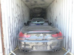 Polisi Italia dan Bea Cukai Kanada Gagalkan Penyelundupan 40 Mobil Mewah Curian