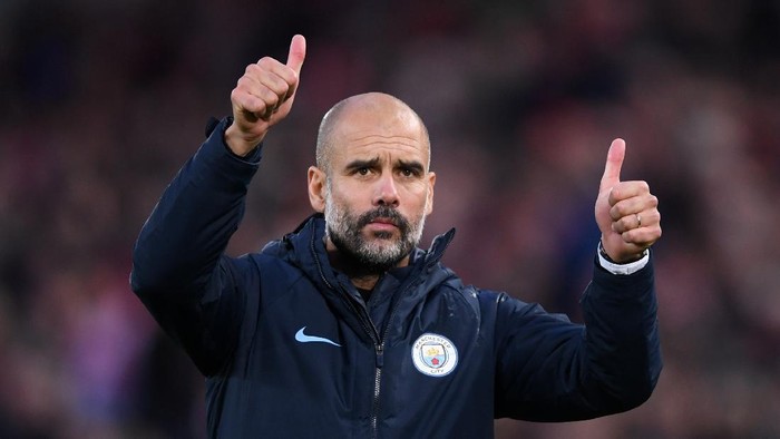 LIVERPOOL, ENGLAND - OCTOBER 07:  Josep Guardiola, Manager of Manchester City acknowledges the fans after the Premier League match between Liverpool FC and Manchester City at Anfield on October 7, 2018 in Liverpool, United Kingdom.  (Photo by Laurence Griffiths/Getty Images)