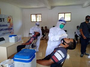 Jelang Pilbup, 230 Petugas Bawaslu Pangandaran Jalani Tes Swab