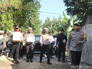600 Paket Sembako Disalurkan untuk Warga Terdampak Corona di Ngawi