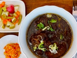 Renny Sutiyoso Jual Rawon Buntut Rp 500 Ribu, Jadi Favorit Dian Sastro!