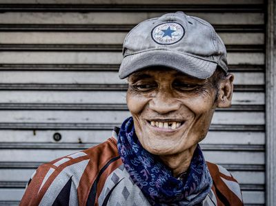 Foto: Pesepeda Gaek yang Gowes Sepeda Keliling Jawa-Bali