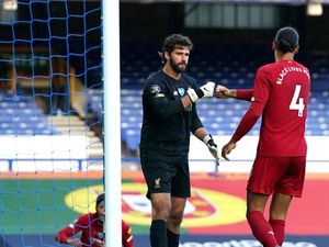 Starting XI Terbaik Premier League Tahun 2020, Versi Neville-Carragher