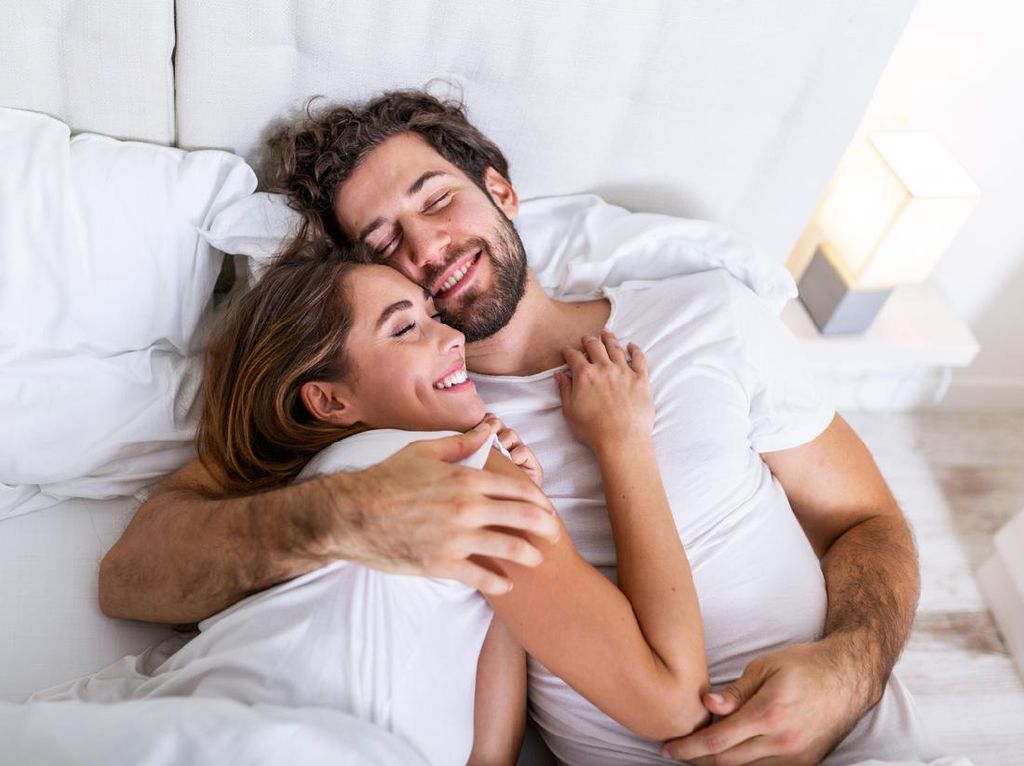 Posisi Woman On Top, Kelebihan dan Kekurangan Gaya Bercinta Favorit Wanita Posisi Woman On Top, Kelebihan dan Kekurangan Gaya Bercinta Favorit Wanita