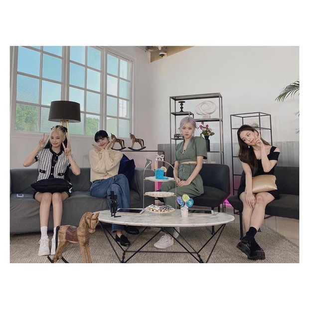 https://www.instagram.com/blackpinkofficial/ Baru hitungan jam dirilis di YouTube, video single How You Like That itu telah ditonton lebih dari 75 juta viewers.