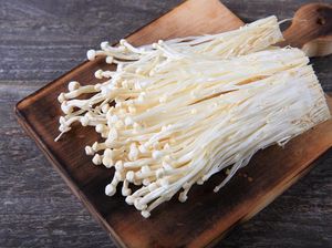 Fakta Unik Jamur Enoki, Si Viral Kaya Manfaat Fakta Unik Jamur Enoki, Si Viral Kaya Manfaat