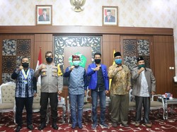 Bentrokan Polisi-Mahasiswa di Pamekasan Berakhir Damai