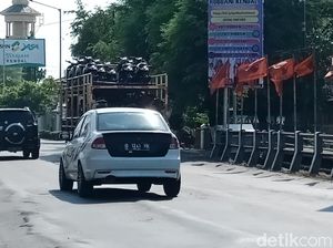 PDIP Kendal Merahkan Jalur Pantura Buntut Pembakaran Bendera