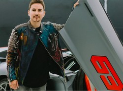 Lorenzo Berulah Lagi, Nyinyirin Dua Pebalap MotoGP yang Bela Crutchlow