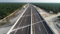 Penampakan Tol Pekanbaru-Dumai di Antara Kebun Sawit