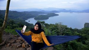 Selfie Yuk di Bukit Indah Beroanging