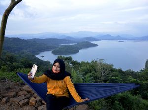 Selfie Yuk di Bukit Indah Beroanging