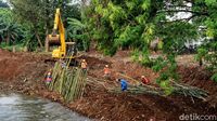 Turap Kali Pesanggrahan dengan Bilah Bambu