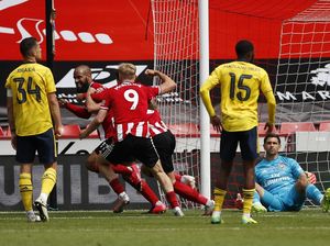 Duh, Bek Arsenal Lagi-lagi Bikin Blunder