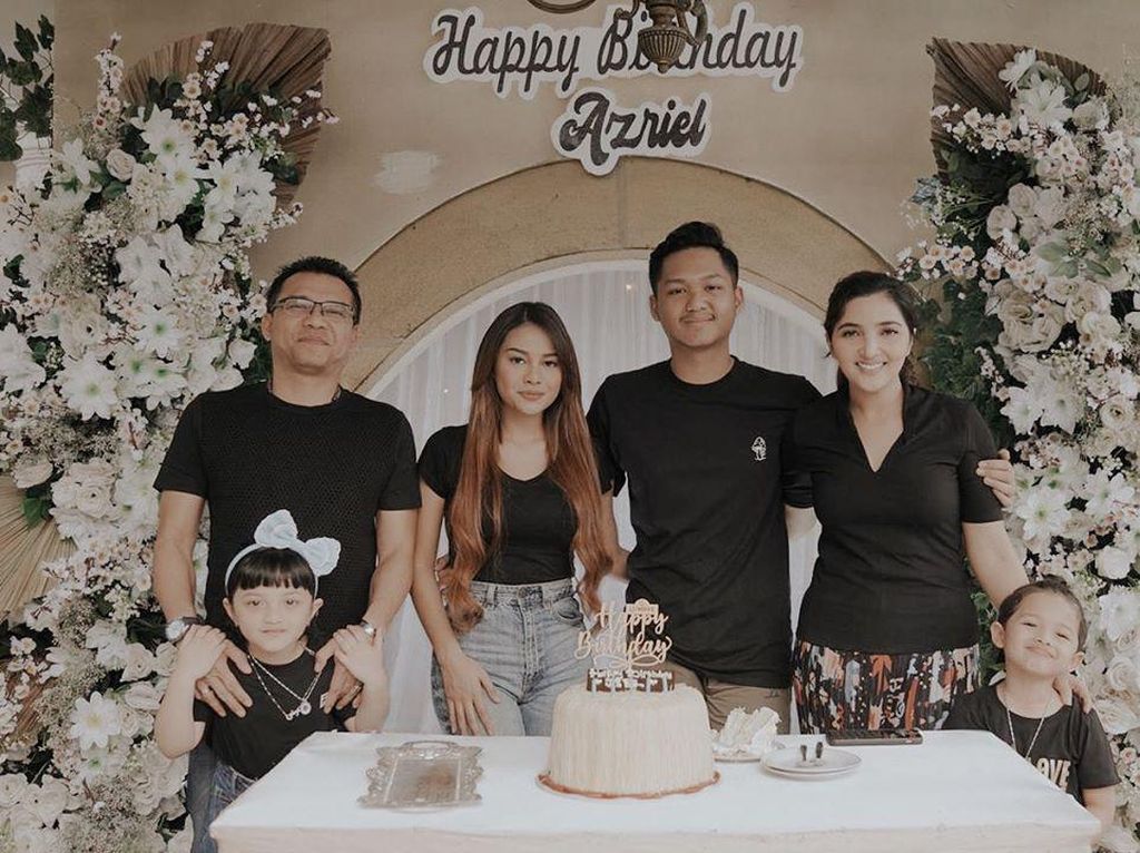 Krisdayanti Tak Ucapkan Selamat Ultah ke Azriel? Krisdayanti Tak Ucapkan Selamat Ultah ke Azriel?