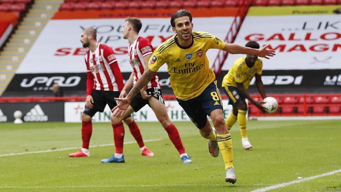 SHEFFIELD, ENGLAND - JUNE 28: Dani Ceballos of Arsenal celebrates after scoring his teams second goal during the FA Cup Fifth Quarter Final match between Sheffield United and Arsenal FC at Bramall Lane on June 28, 2020 in Sheffield, England. (Photo by Andrew Boyers/Pool via Getty Images)