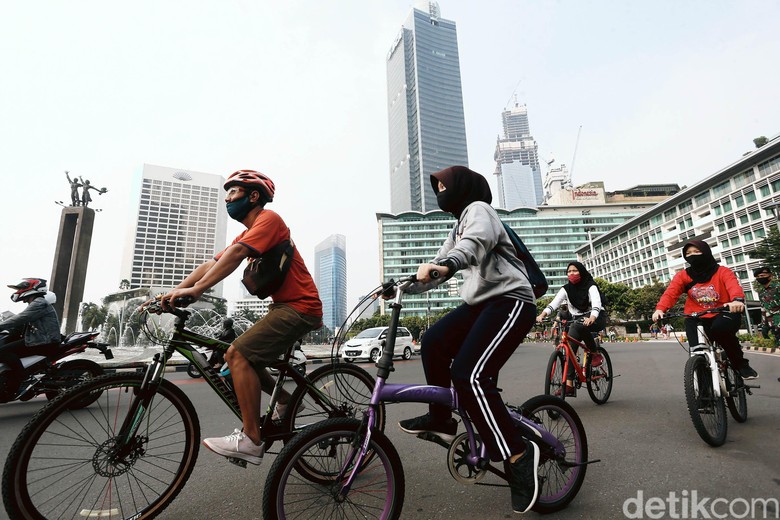 Jalur Sepeda Dibuka Meski CFD di Sudirman-Thamrin Ditiadakan Kegiatan Car Free Day (CFD) di Sudirman-Thamrin, Jakarta, Minggu (28/06/2020), ditiadakan. Tetapi jalur sepeda sementara (pop up bike lane) tetap dibuka.