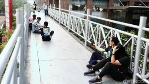 JPO Tanpa Atap di Sudirman Jadi Favorit Selfie Warga