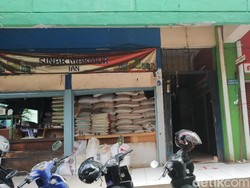 Pasar Palmerah Dibuka Lagi, Pedagang Keluhkan Sepi Pembeli