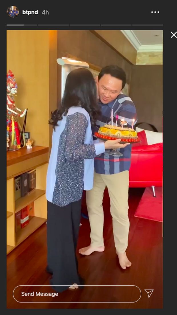 Perayaan ulang tahun Ahok dapat kecupan manis dari Puput.
