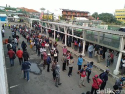 Terapkan Protokol Kesehatan, PT KCI Pastikan Antrean di Stasiun Bogor Tertib
