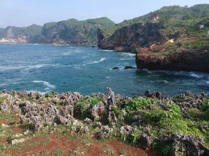 Asyik Juga Kemping di Pantai Kesirat